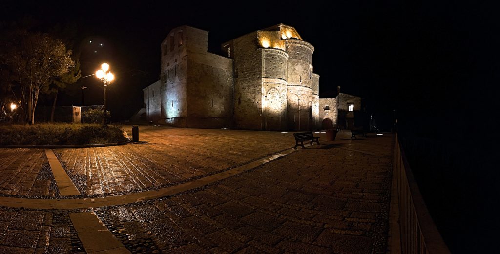 Risparmio energetico, a Fossacesia si spengono le luci dell’abbazia di San Giovanni in Venere per “M’illumino di meno”